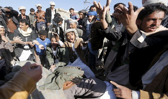 جماعة الحوثي تؤكد إن الضربات الجوية التي تقودها السعودية تسفر عن مقتل ستة عشر شخصا